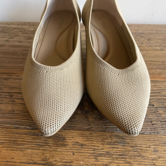 Vivaia nude pointed toe kitten heels Size 38 - Picture 7 of 7